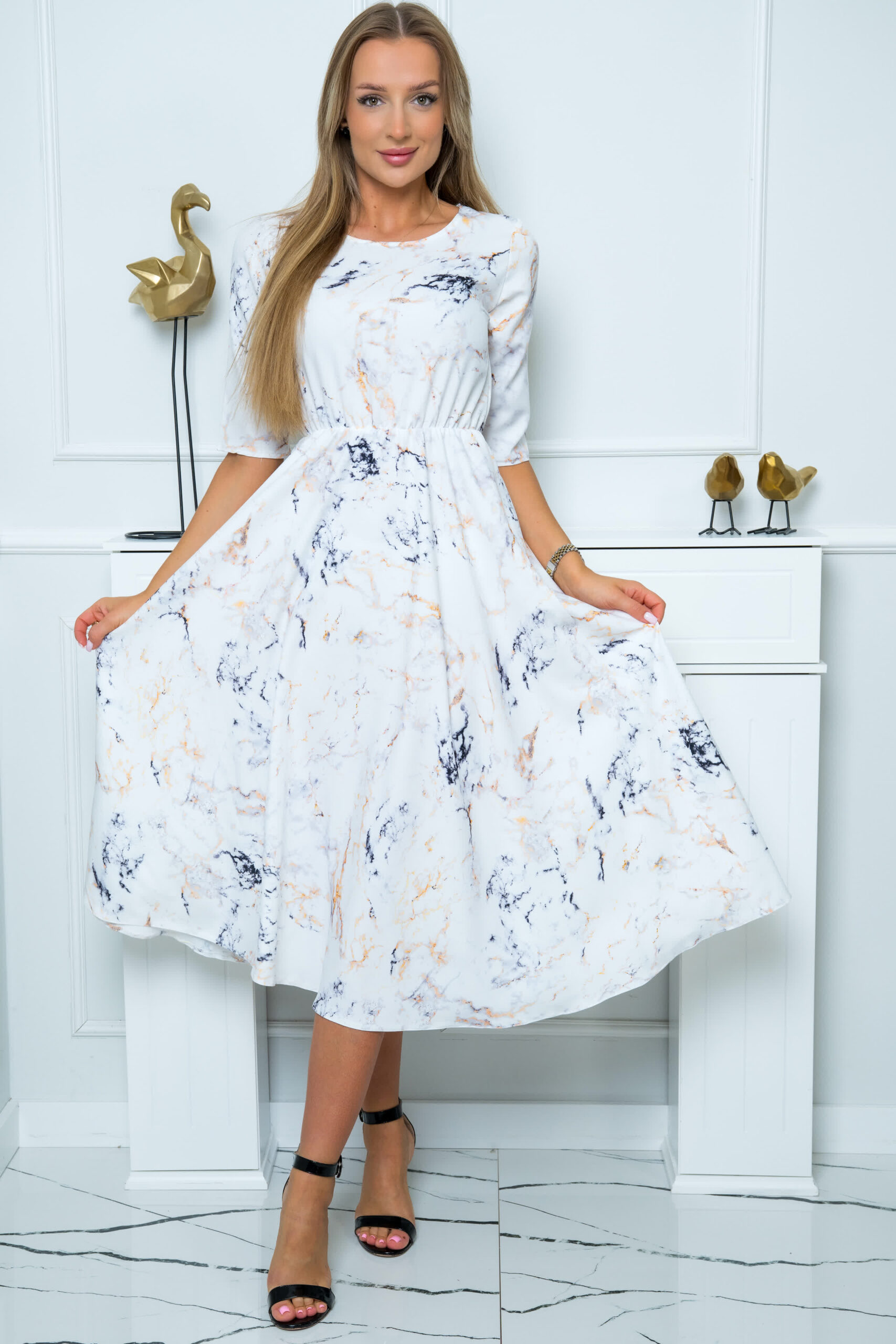 SUKIENKA MIDI ROZKLOSZOWANA Z GUMKĄ W PASIE